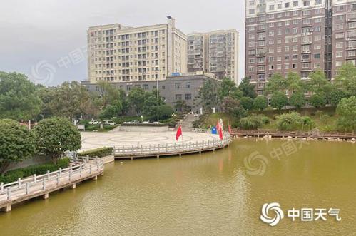 湖南大部今有小雨并伴有8至10级阵风 明后天以多云到晴天为主